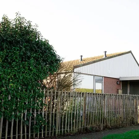 Gezellig Huisje Aan De Dijk In Casa vacanze *